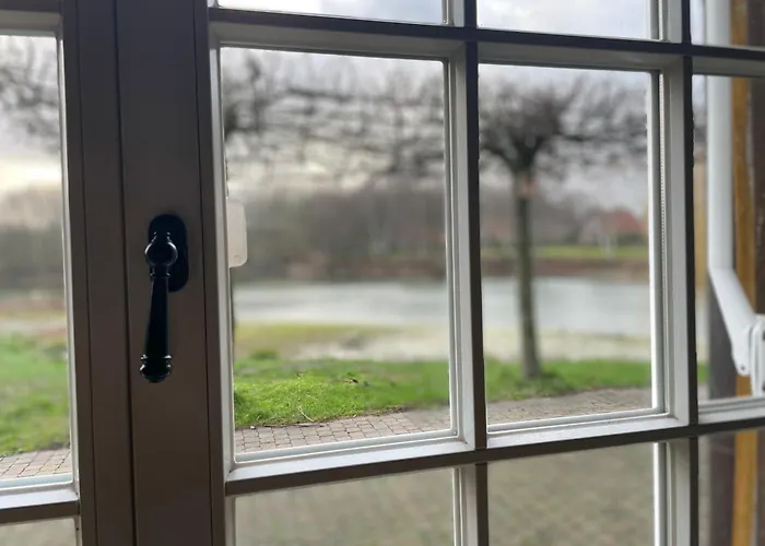 Haus Am Kamin Privater Seezugang Hébergement de vacances